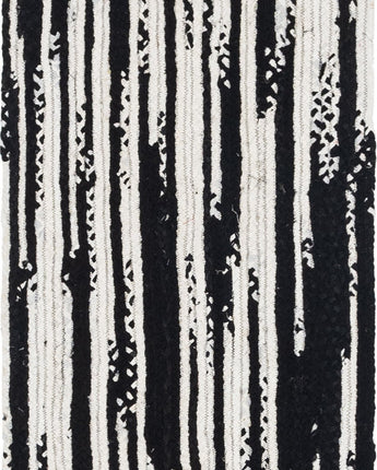 Black & white braided chindi rug - Black / Runner / 2’ 6