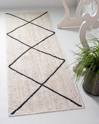 Braided jute rug - White / Runner / 2’ 2 x 6’ Runner