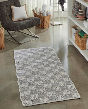 Checkered chindi cotton rug - White / Runner / 2’ 6 x