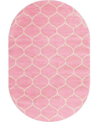 Geometric rounded trellis frieze rug (square oval &