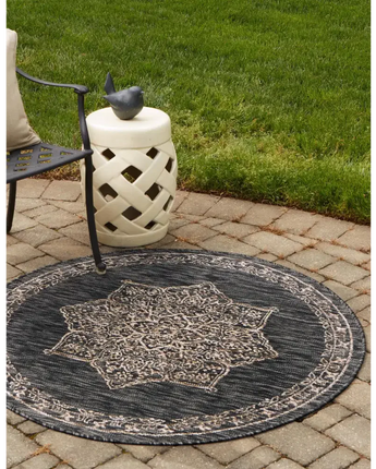 Traditional outdoor traditional antique rug - Area Rugs