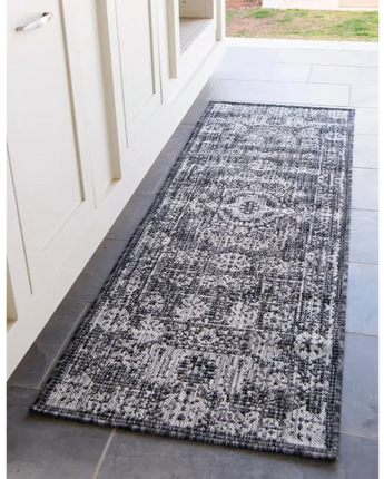 Traditional outdoor traditional timeworn rug - Area Rugs