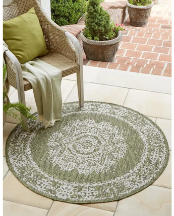 Traditional outdoor traditional timeworn rug - Area Rugs