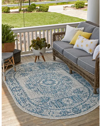 Traditional outdoor traditional timeworn rug - Area Rugs