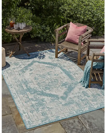 Traditional outdoor traditional valeria rug - Area Rugs