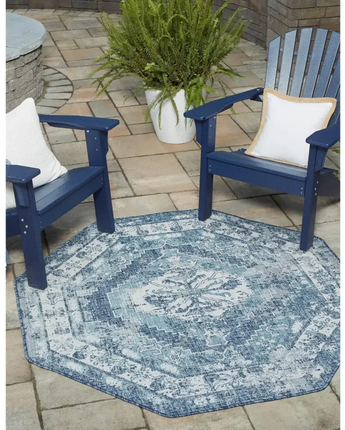 Traditional outdoor traditional valeria rug - Area Rugs