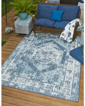 Traditional outdoor traditional valeria rug - Area Rugs